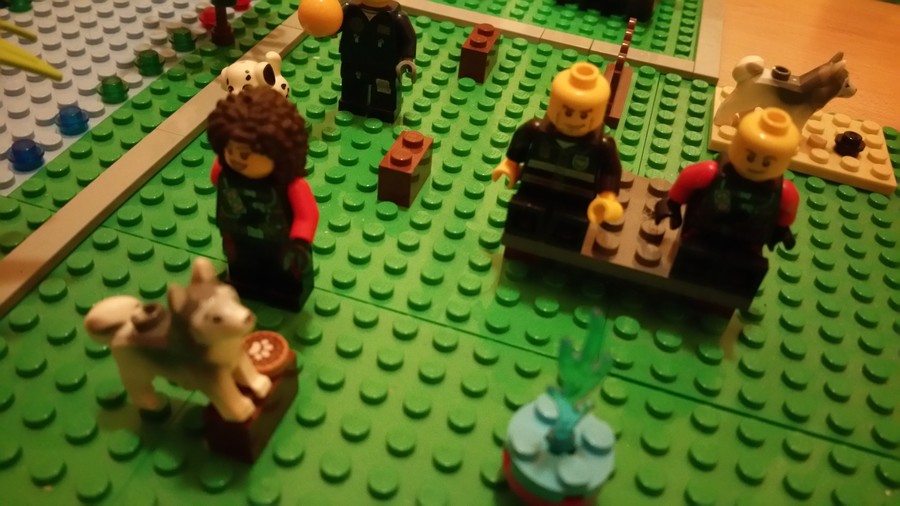 LEGO figurák vidám reggelei