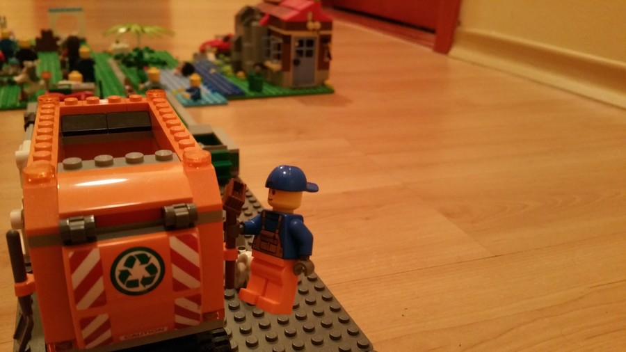 LEGO figurák vidám reggelei