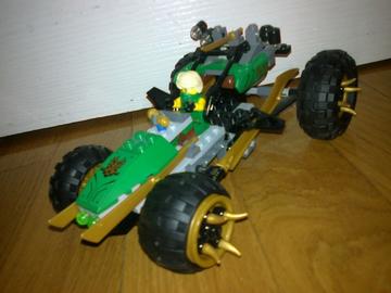 Ninjago Dzsungeljáró