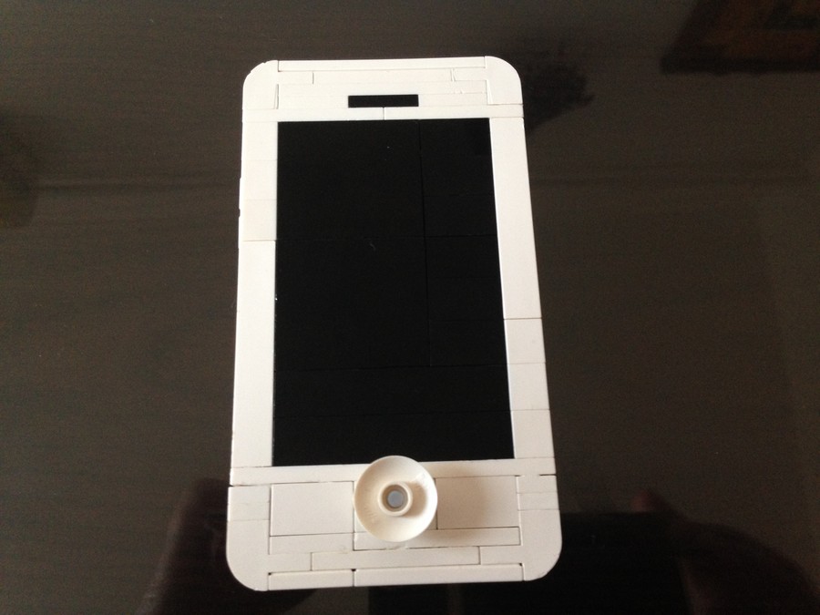 iPhone 4 töltővel és konnektorral