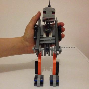 Az első sajàt èpítèsű Lego technikem.