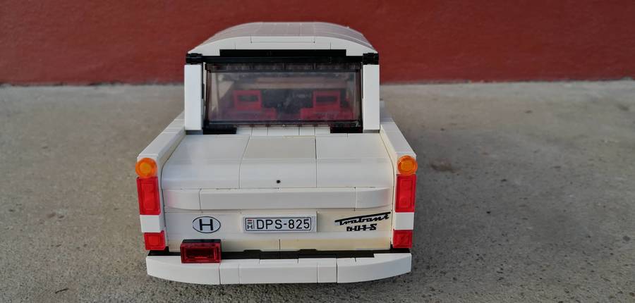 LEGO TRABANT 601 