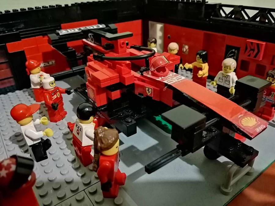 F1 Ferrari BOX 