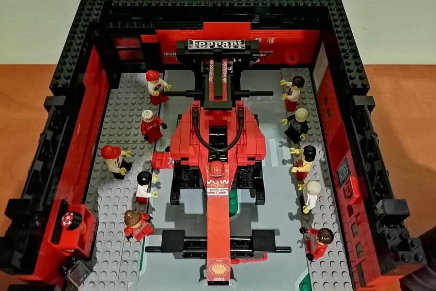F1 Ferrari BOX 