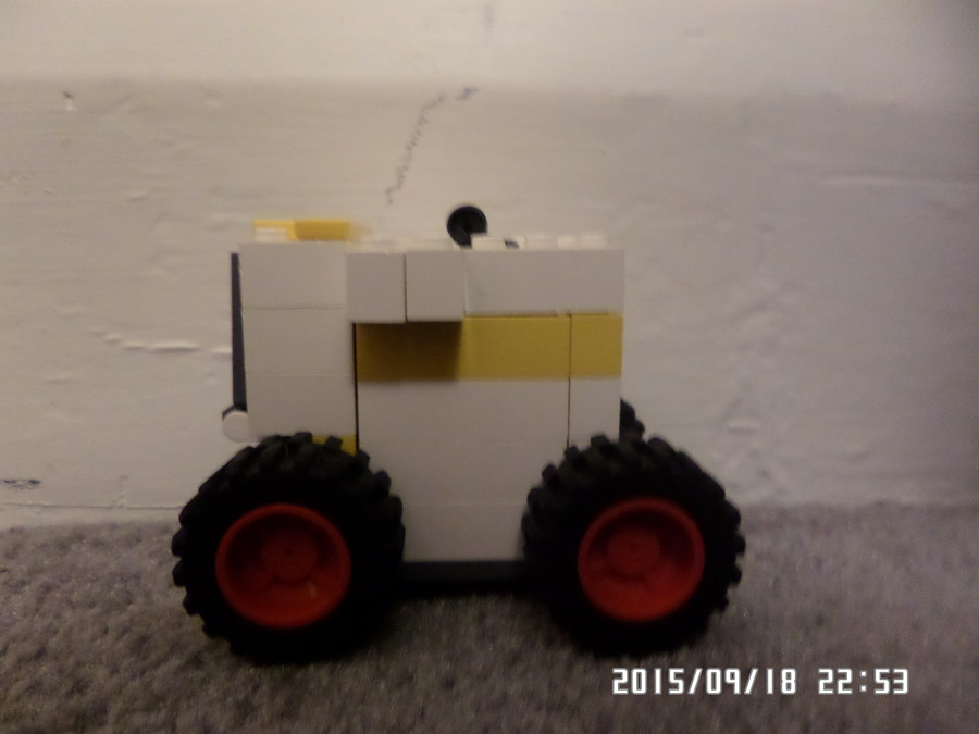 Szemétszedő robot raktár
