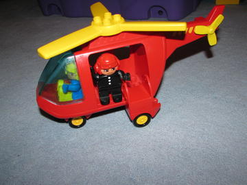 régi duplo mentőhelikoper, kukásautó