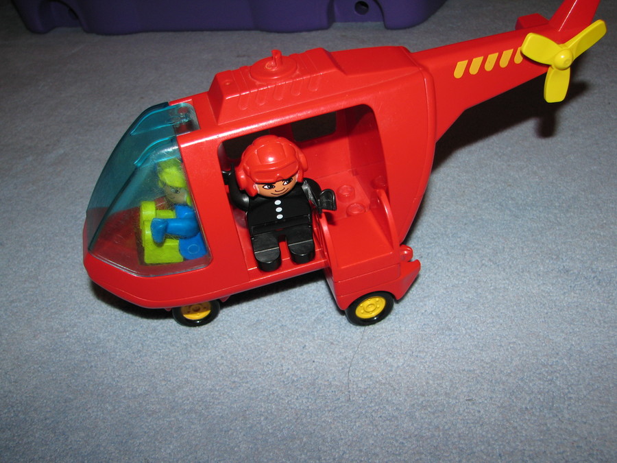 régi duplo mentőhelikoper, kukásautó