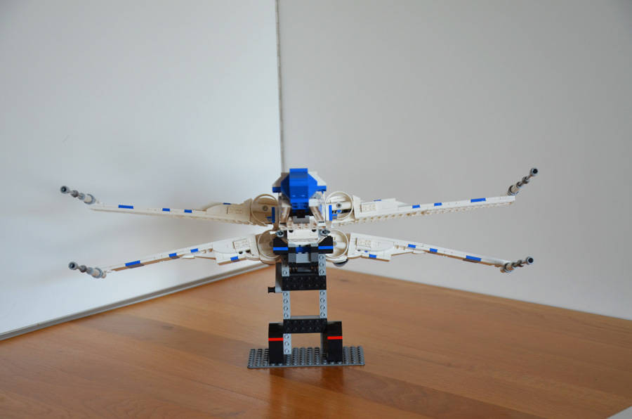 X-szárnyú – Giant MOC