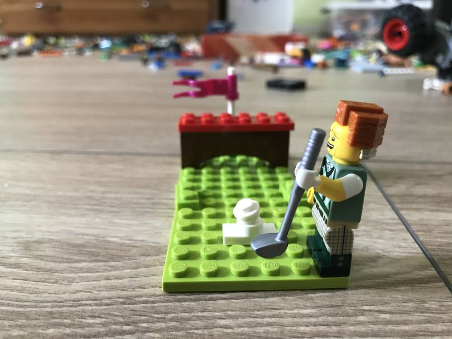 Golfozó polgármester