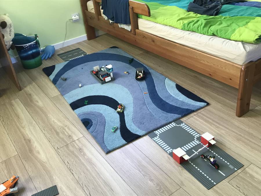Komp a vízen