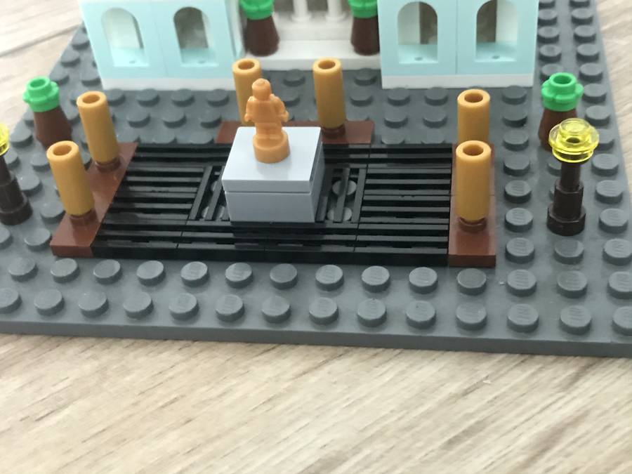 Microscale múzeum a főtéren