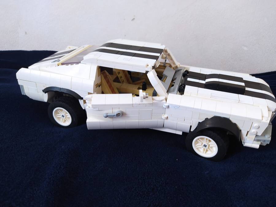 Ford Mustang 10265
