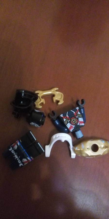 Ninjago minifiguráim V.