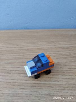 Mini autó