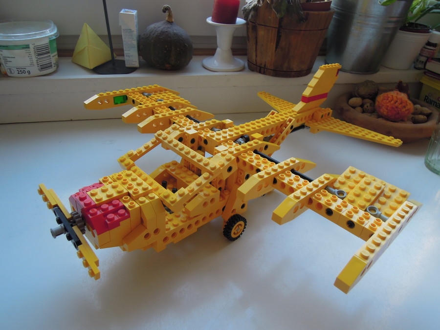 Technic 8855 kis Prop Plane MOC