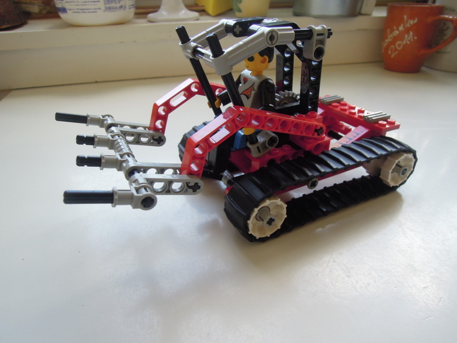 Technic 8229 villás targonca