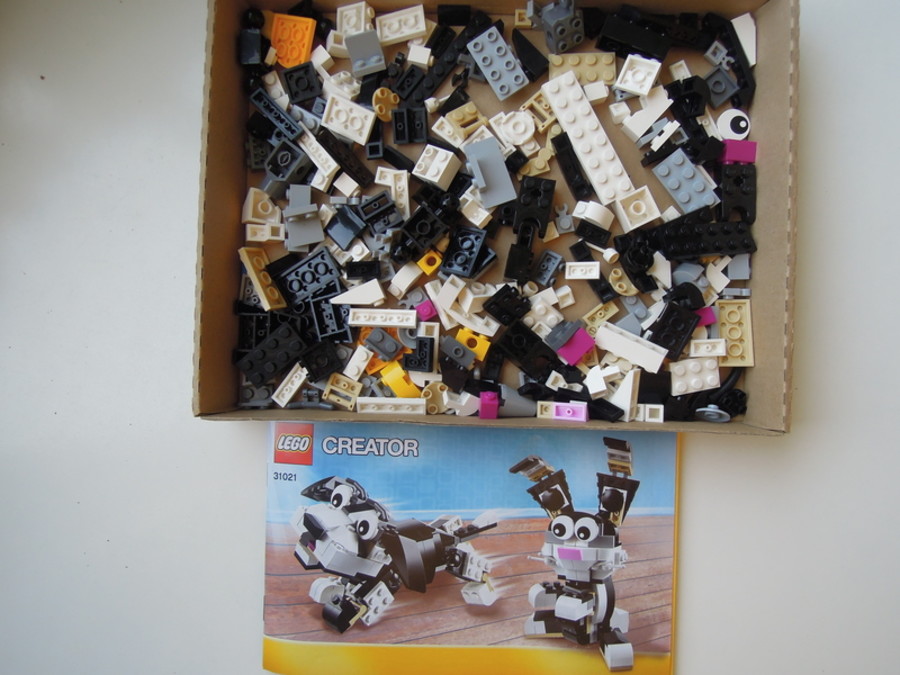 Creator 31021 nyúl modell