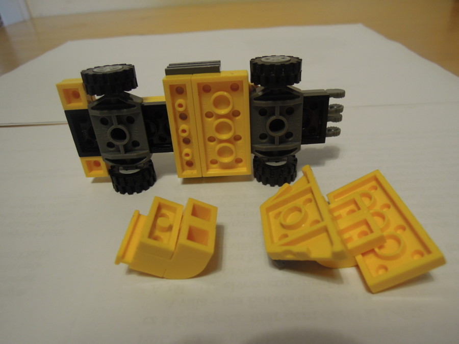 Creator 4915 F1 MOC