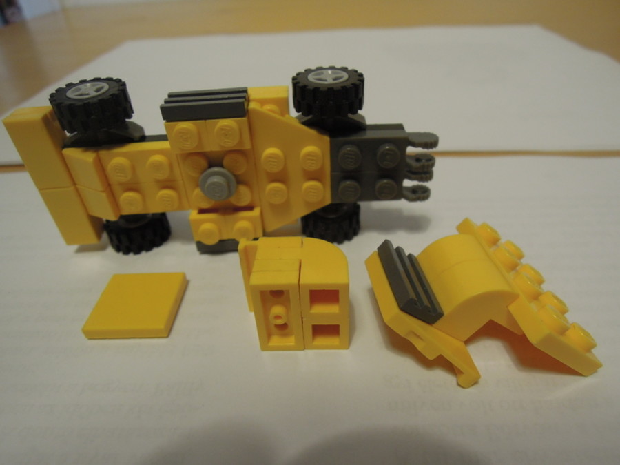 Creator 4915 F1 MOC