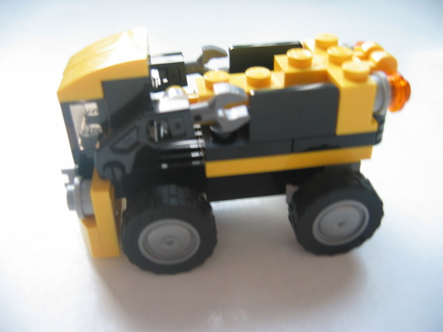 Creator 31041 robot teherautó MOC