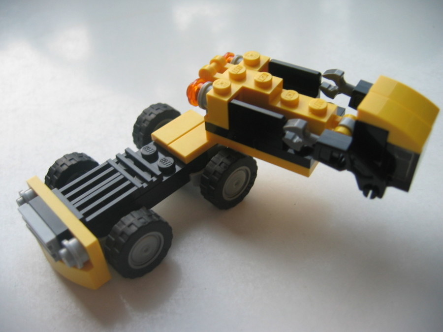 Creator 31041 robot teherautó MOC