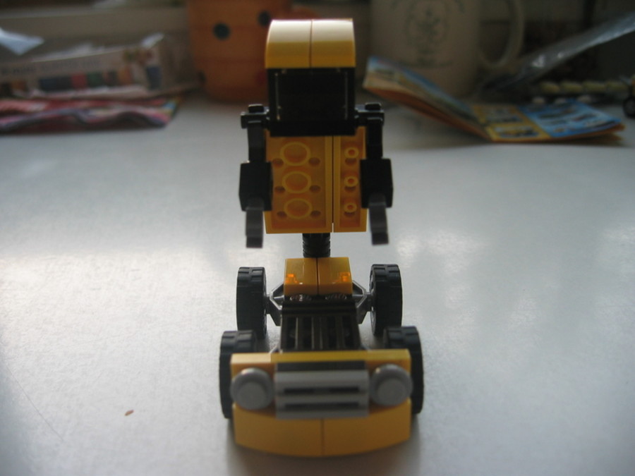 Creator 31041 robot teherautó MOC