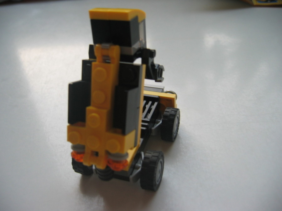 Creator 31041 robot teherautó MOC