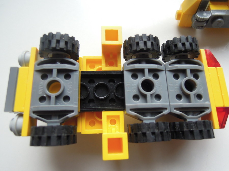 Creator 4915 mobil daru MOC