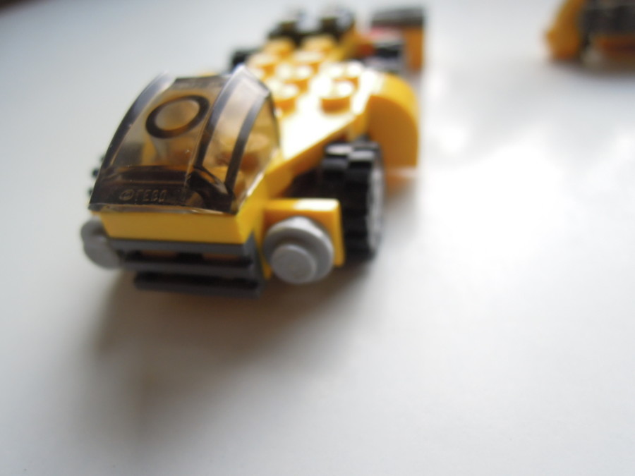 Creator 4915 mobil daru MOC
