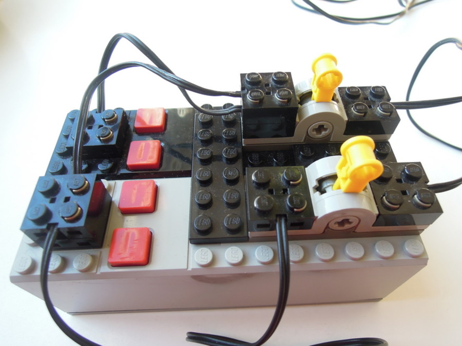 Technic 8062: evezős csónakos figura + dupla motor