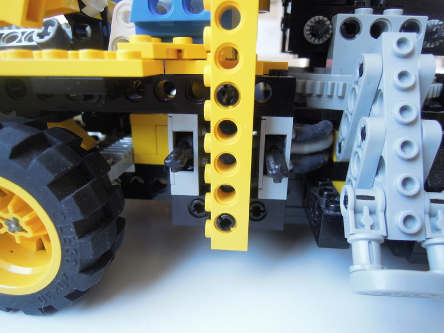 Technic 8460 B modell MOD, pneumatikus rönkrakodó teherautó