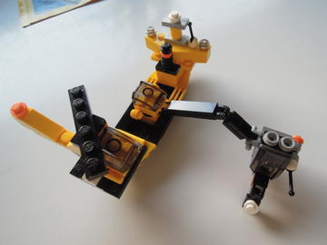 Designer Set 4505: kutatóhajó merülő kabinnal és helikopterrel