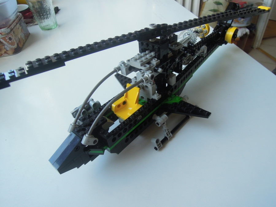 Technic 8456: helikopter (fiber optic, motorizált)