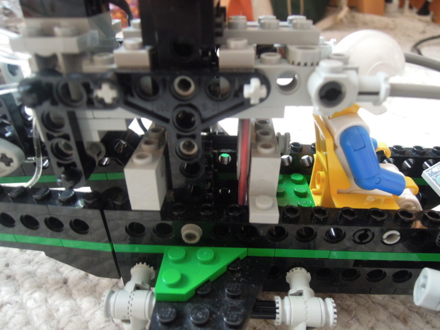 Technic 8456: helikopter (fiber optic, motorizált)