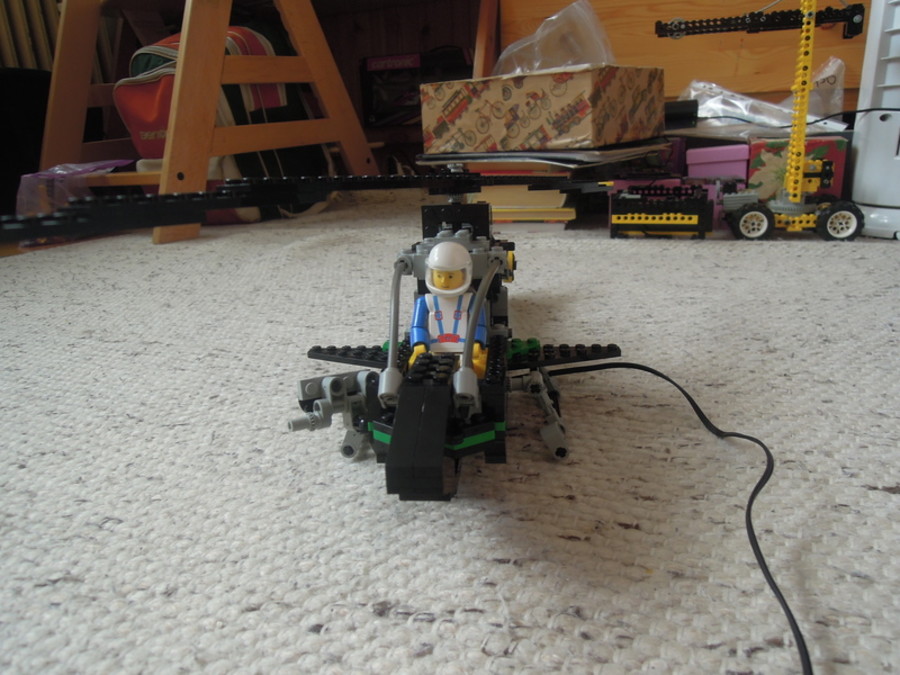 Technic 8456: helikopter (fiber optic, motorizált)