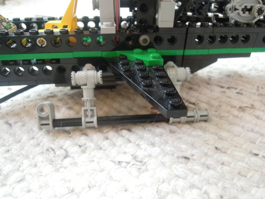 Technic 8456: helikopter (fiber optic, motorizált)