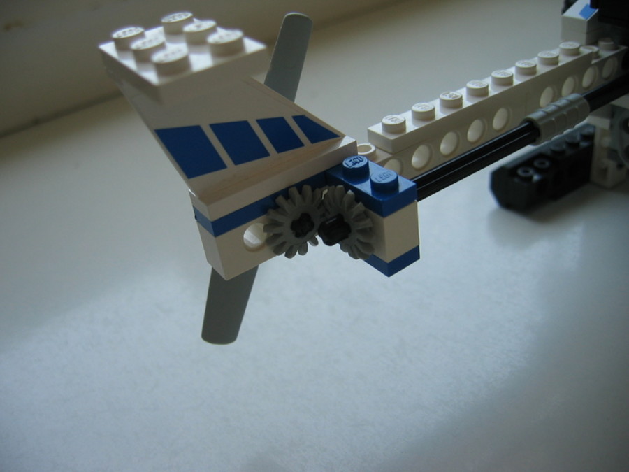 Technic 8824 v 8032 helikopter