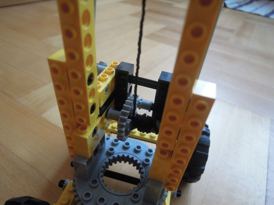 Technic 8074: toronydaru