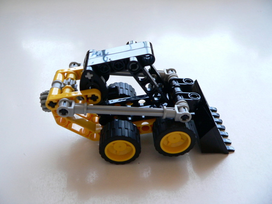 Technic 8418: bobcat