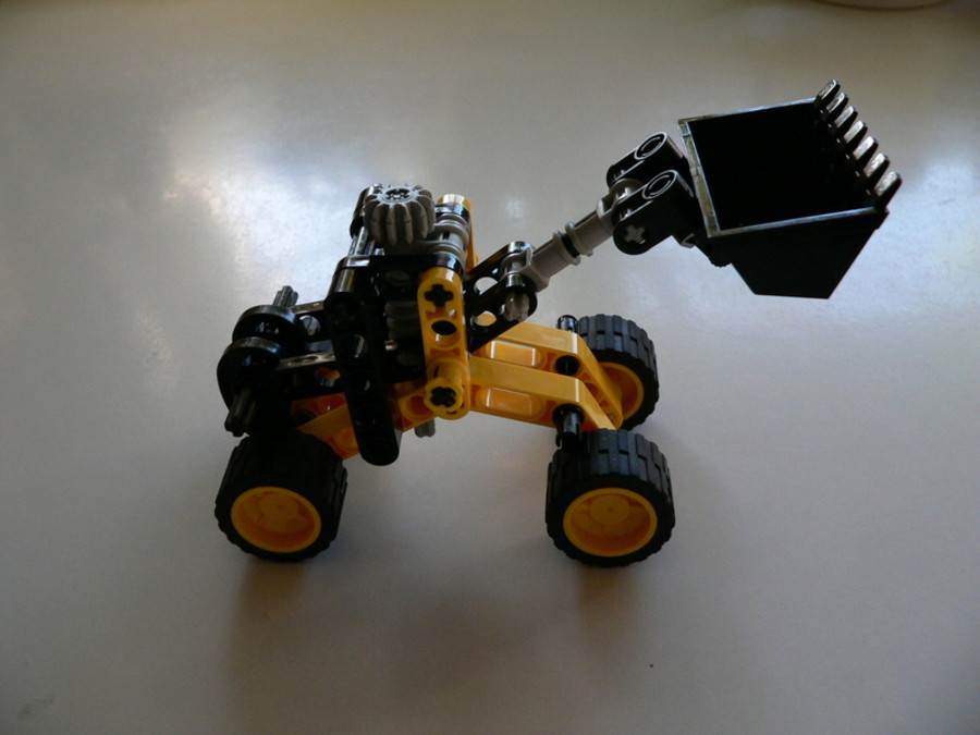 Technic 8418: B Mini Loader