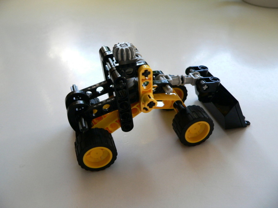 Technic 8418: B Mini Loader