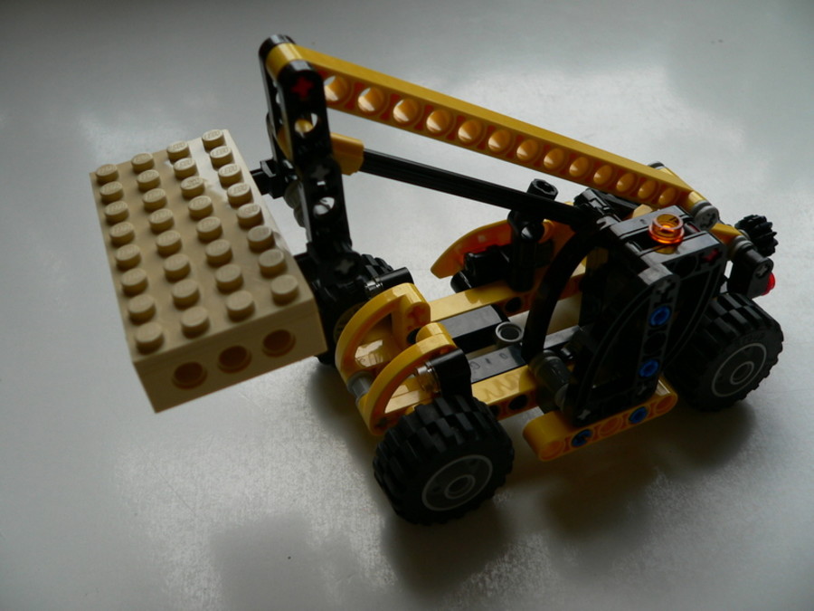 Technic 8045: Mini Telehandler