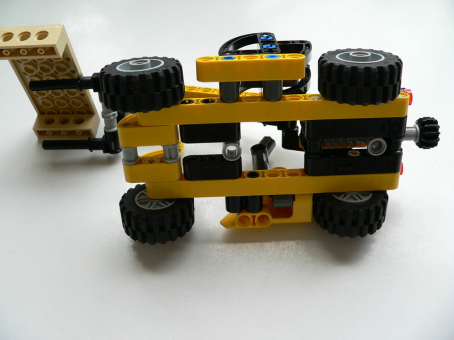 Technic 8045: Mini Telehandler