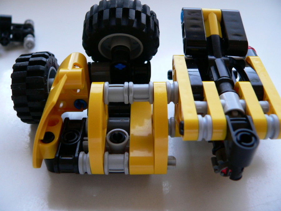 Technic 8045: oldalkocsis motor