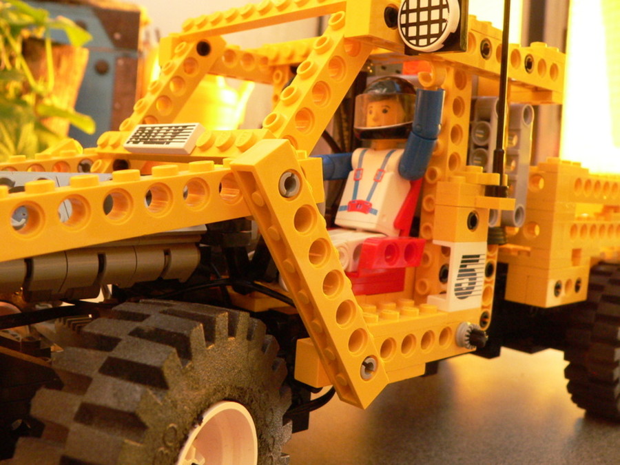 Technic 8850: egyéni kialakítású kisteherautó