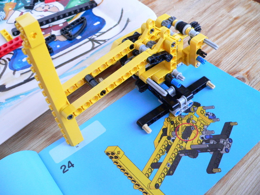 Technic 9391: Lánctalpas daru