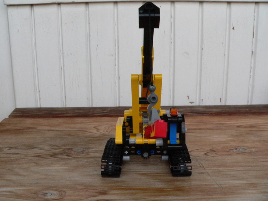 Technic 9391: Lánctalpas daru