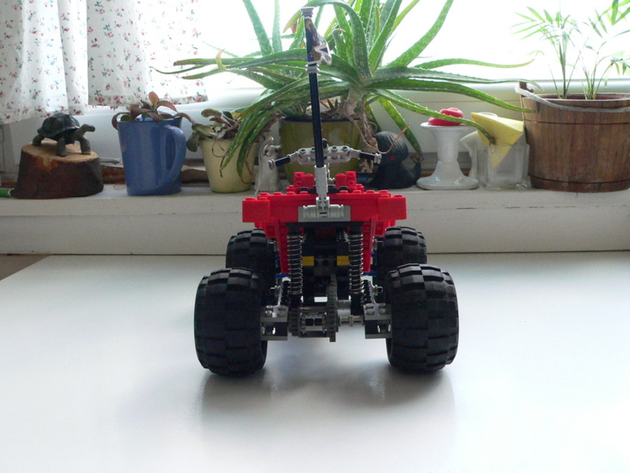 Technic 8858: Quad