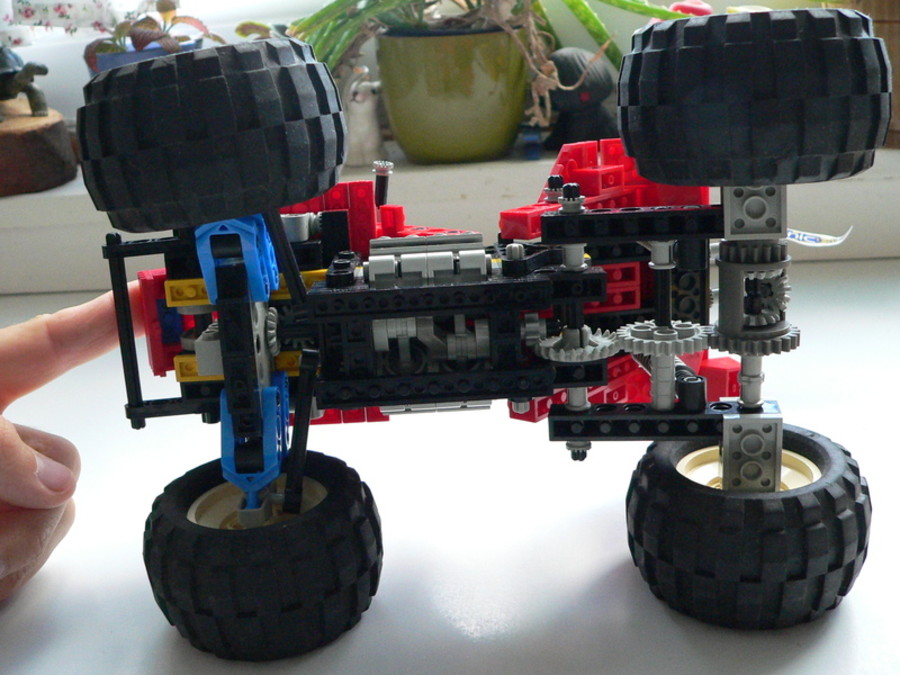 Technic 8858: Quad