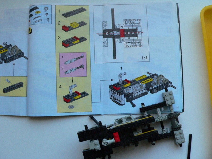 Technic 8858: Quad